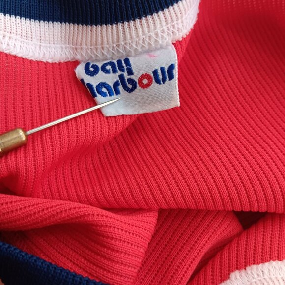 Vintage Women's T-shirt Large SIngle Stitch 80's Red Ribbed Knit Top Blue Trim - Picture 6 of 7